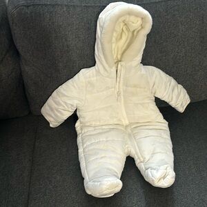Snowsuit/winter wear